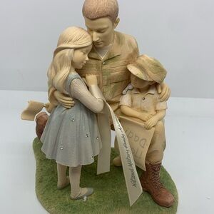 Enesco Family Reunion Sculpture in Cream and Green National Military